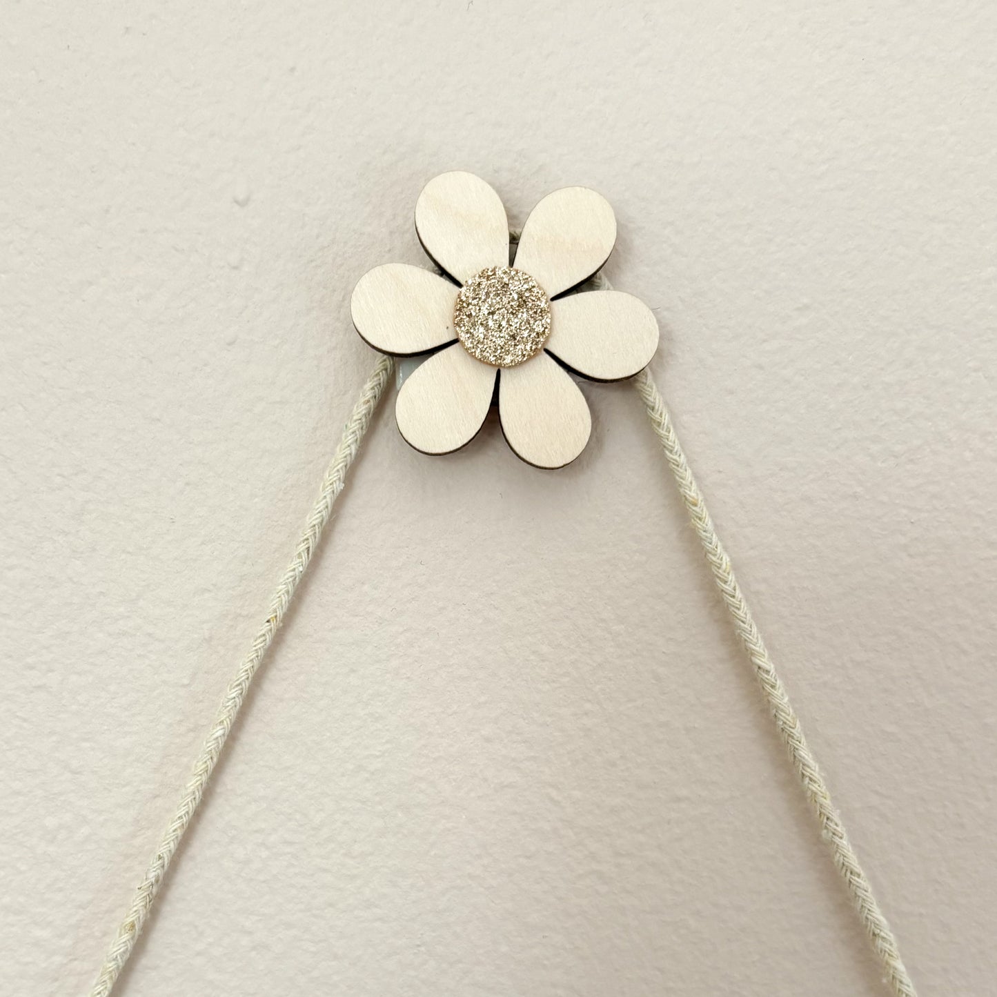 Daisy self adhesive wall hook