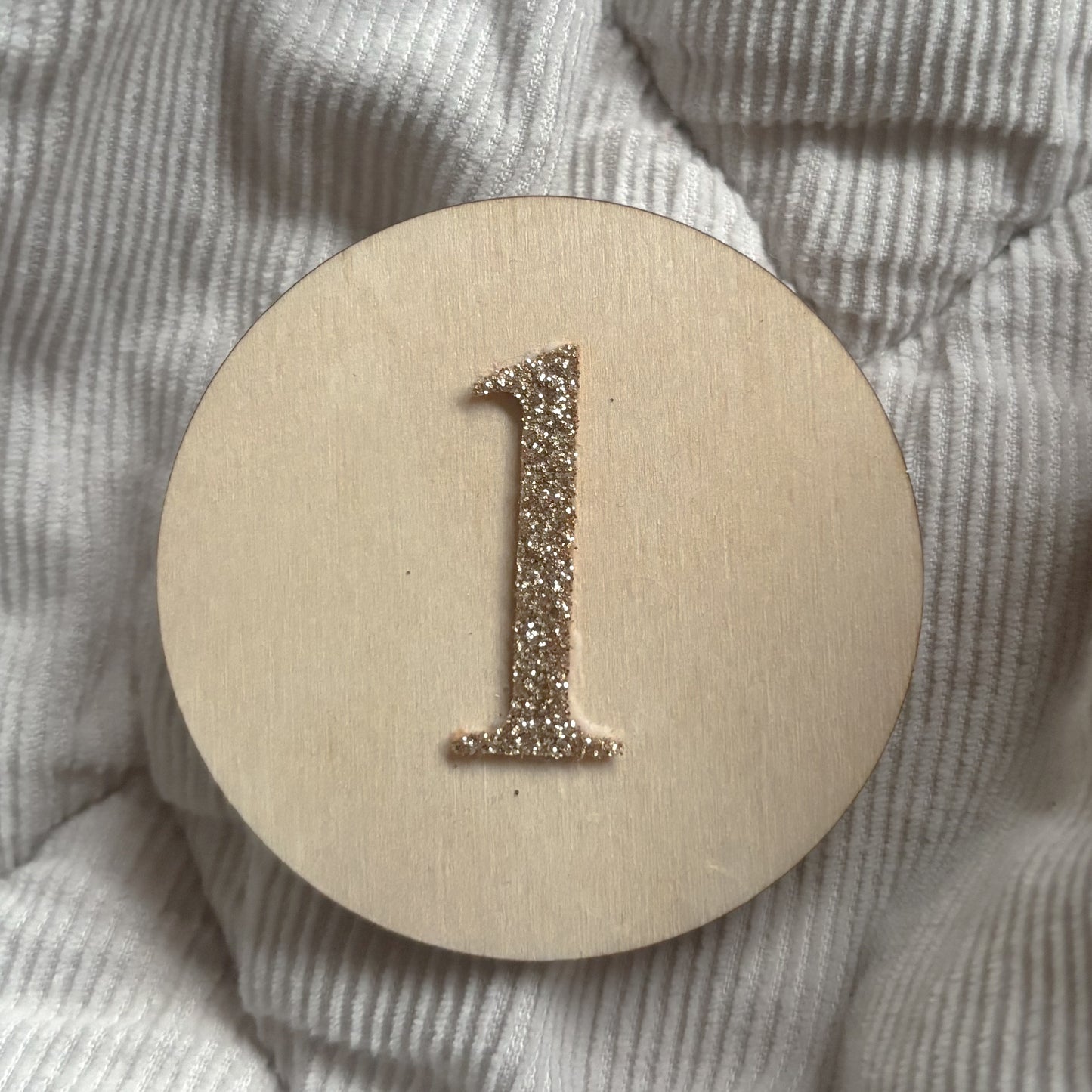 6cm Wooden Circle Birthday Badge - choose any age!