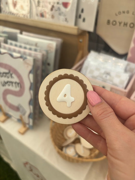 4 - Wooden birthday badge with scalloped design 4cm Birthday Sale