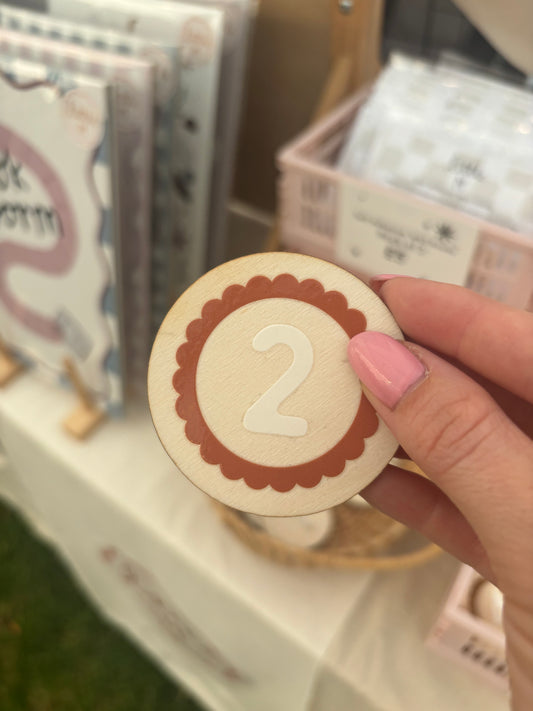 2 - Wooden birthday badge with scalloped design 4cm Birthday Sale