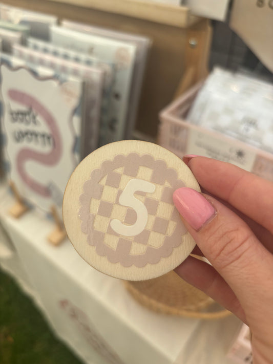 5 Wooden birthday badge with checkerboard scallop design 4cm Birthday Sale