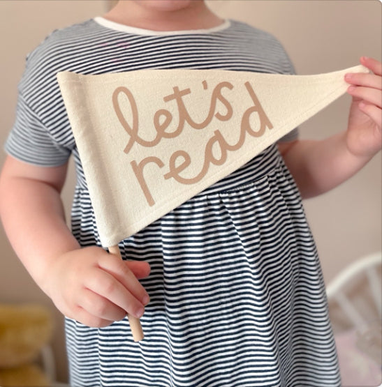 Let’s read pennant banner 27x17cm Sample Sale