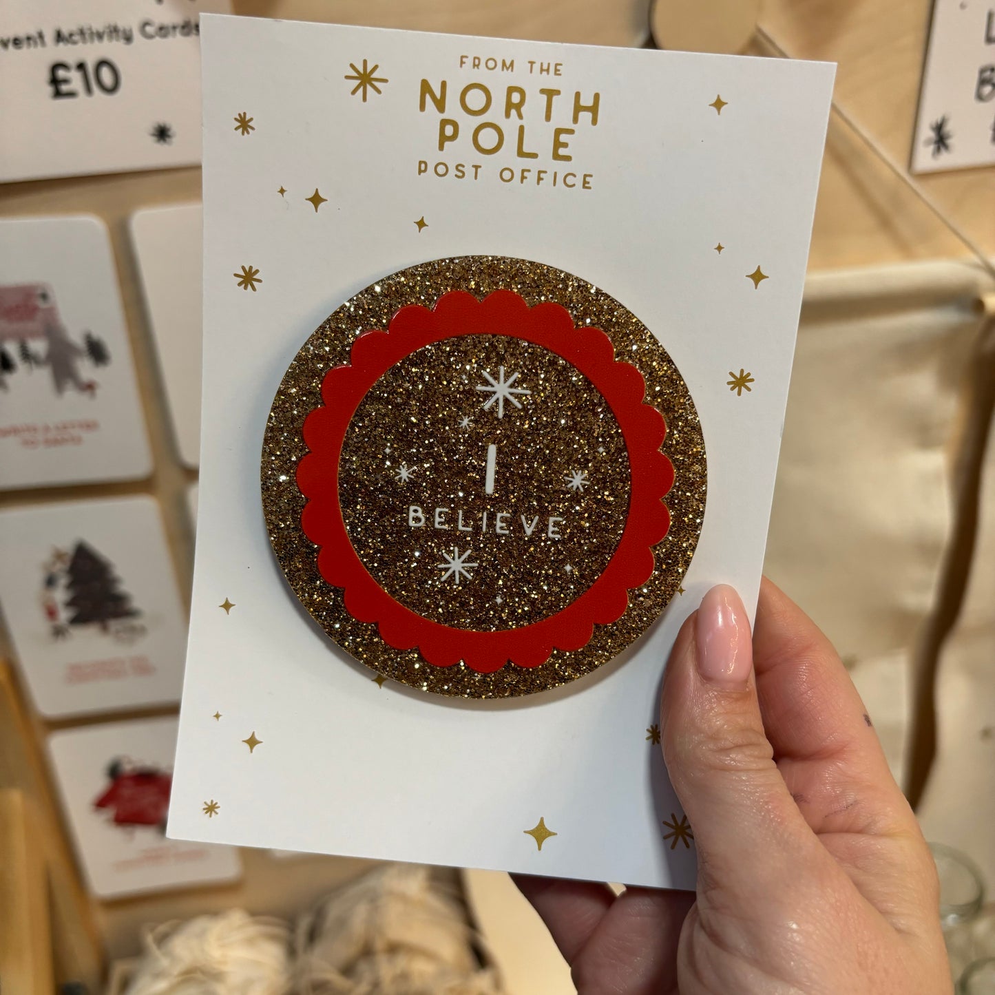 CHRISTMAS MARKET NIGHT Believe Badge Scalloped